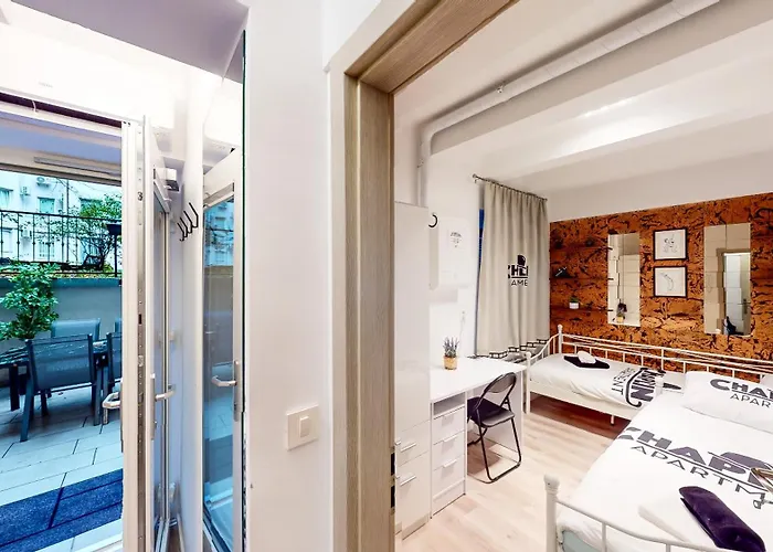 Chaplin Apartment - Free Garage Parking