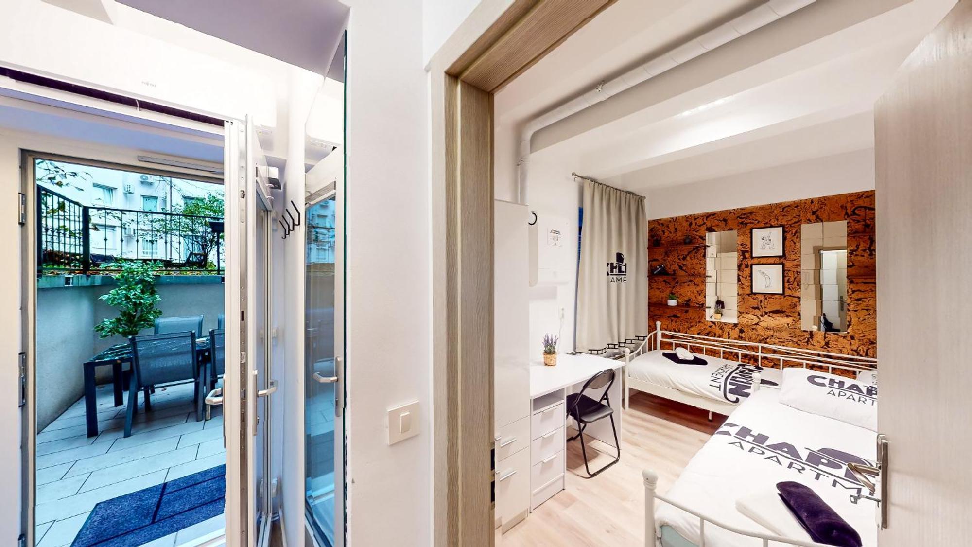 Apartma Chaplin - Free Garage Parking